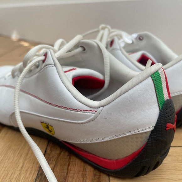 Ferrari Puma Sneaker - Picture 3 of 4